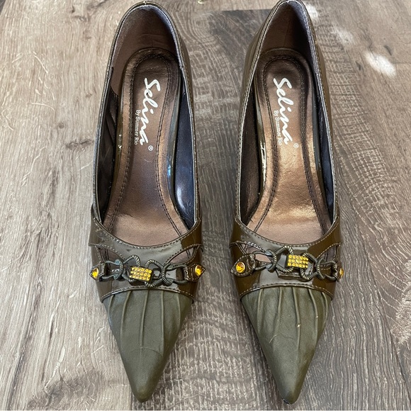 Selina by Summer Rio Army Green Pointed Toe Heels w/ Yellow Crystal  Size 8.5 - Picture 8 of 17